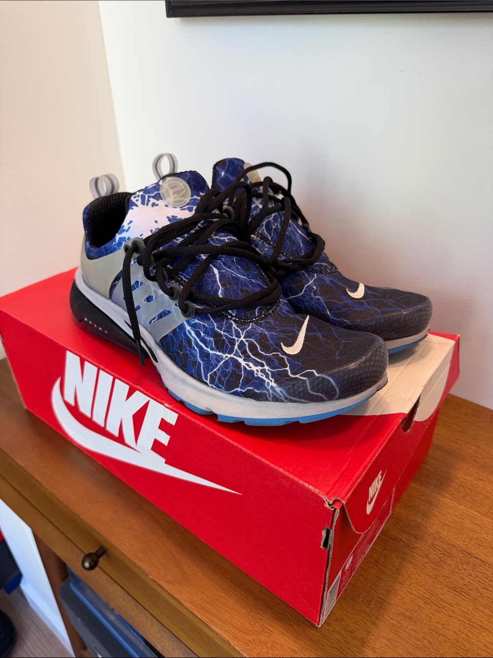 Nike Air Presto QS Men’s Blue Lightning Print Running Shoes